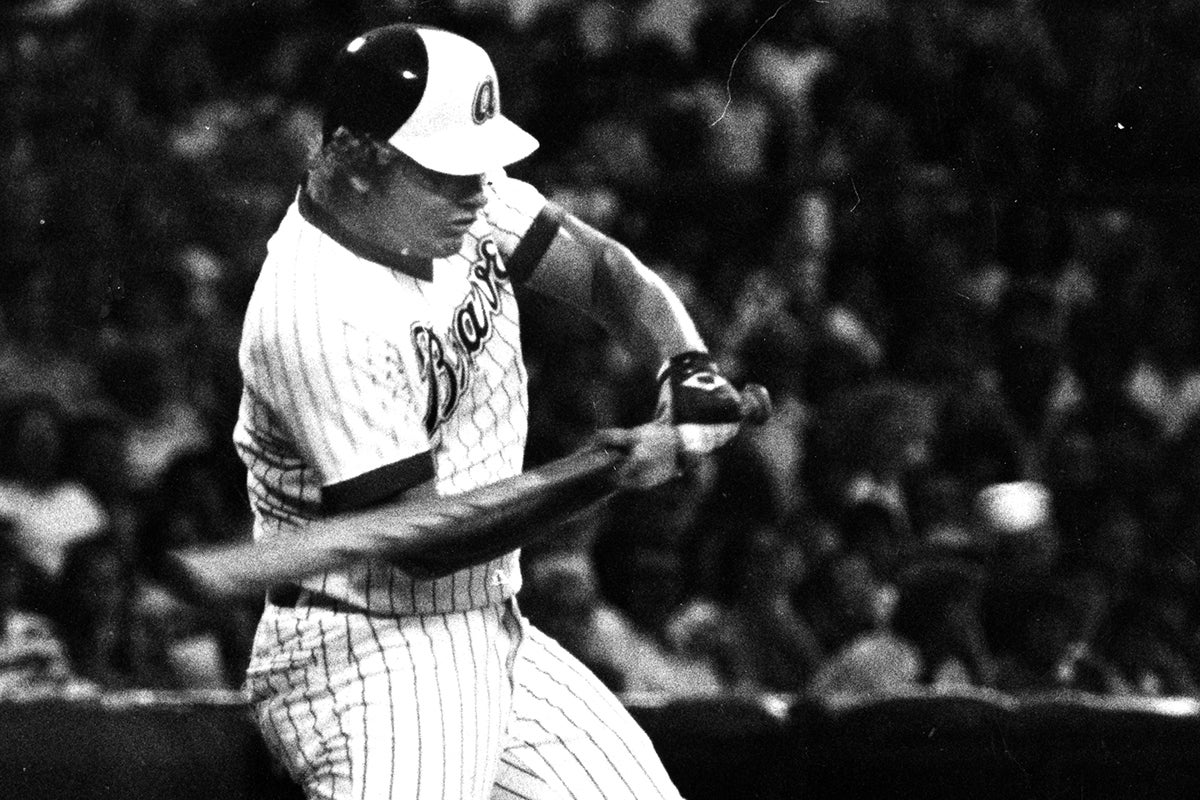 Bob Horner bats for Braves